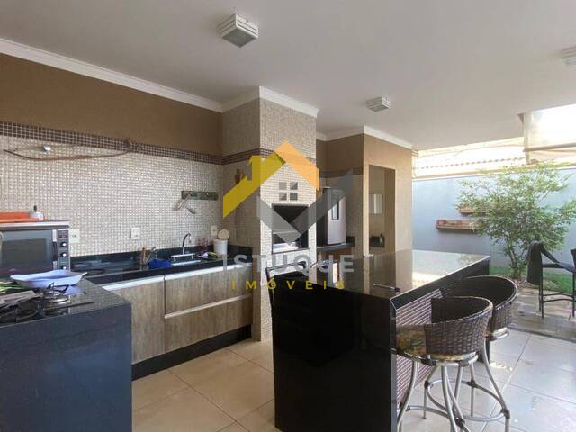 #101 - Casa para Venda em São José do Rio Preto - SP