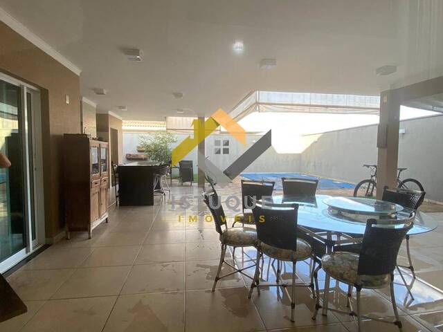 #101 - Casa para Venda em São José do Rio Preto - SP